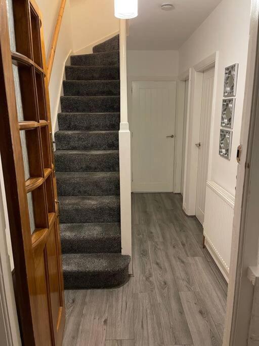 Large Beautiful 3 Bed House In Of *